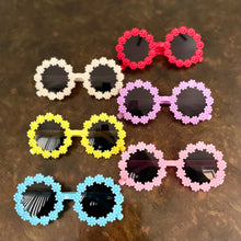 Load image into Gallery viewer, Daisy Shades
